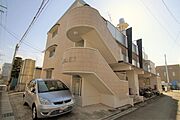1987年築、3階建。オシャレなペット可マンション（猫限定）無料Wi-Fi