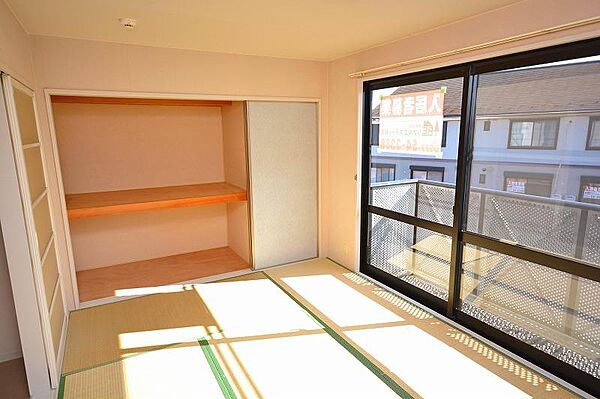 apartment 群馬県みどり市笠懸町阿左美548-1
笠懸町阿左美の賃貸情報を見る
物件地図