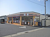 セブンイレブン横須賀林1丁目店402m