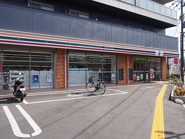 画像24:セブンイレブン向日東田中瀬店まで210m