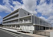 浜松市立浜名中学校まで1830m