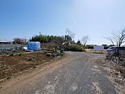 前面道路広めです！