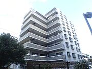 オートロック付の分譲賃貸マンション。