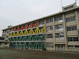 [周辺] 千葉市立登戸小学校まで696m