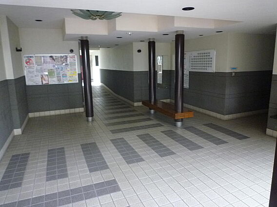 マンションのエ...