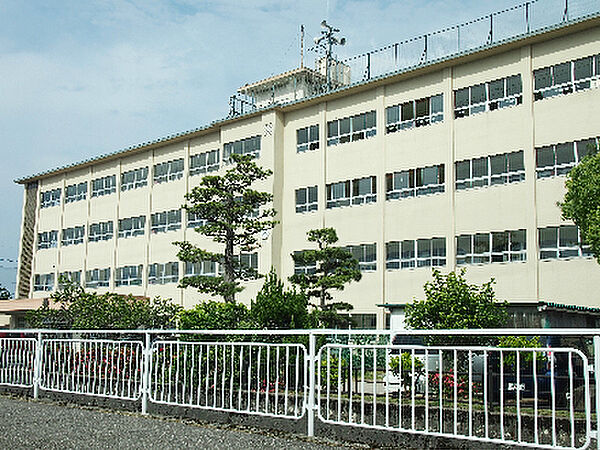 画像17:金沢市立額小学校（612m）
