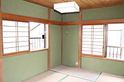 角部屋で日当り良好な和室