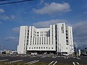 【鹿児島厚生連病院】与次郎の海沿いにある病院です。近年建て替えを行ったばかりで一般病床が184床あります。 510m