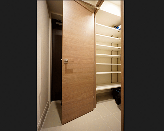 ■大型シューズ...