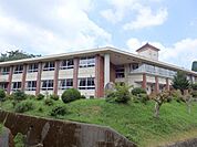 濃南中学校 750m