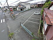 県道沿いのため事務所店舗用に