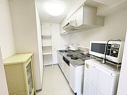 [キッチン] キッチンには収納スペース多数あり♪使い勝手の良い実用性のあるキッチンです。