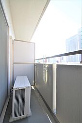 バルコニーは広く開放的です。