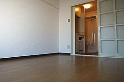 ロイヤル 柏原 2階1Kのリビング/ダイニング