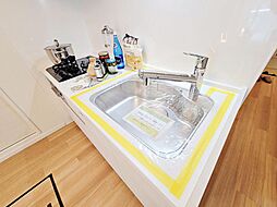 [キッチン] 浄水器付きでいつでもおいしい水をいつでも手軽に使えます。
