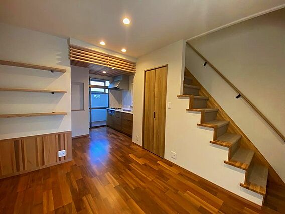 リビング/ダイ...