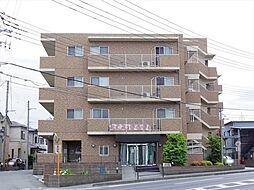 [外観] 西武新宿線「新狭山」駅徒歩11分。ぜひ、現地で陽当たり具合や周辺環境をご確認ください。
