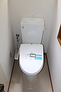 ウォシュレット付のトイレ