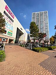 [その他] 総戸数230戸、イオンスタイルに隣接した買物便利なタワーマンションです。東神奈川駅には飲食店やお惣菜店、スーパーが入る「CIAL PLAT東神奈川」もあり、お仕事帰りのお買物も便利です。