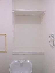 [トイレ] 嬉しいトイレにも収納スペース！