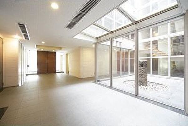 ガーデンコートT 5階 | 東京都新宿区上落合 賃貸マンション 外観