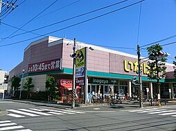 [周辺] いなげや川崎南加瀬店まで778m、夜22:45まで営業しているスーパー。市境が近く、港北区日吉5・6丁目ですとこちらが最寄スーパーになる場所もあります。