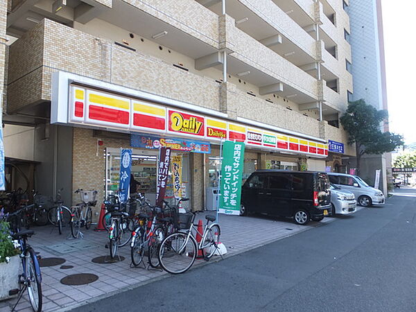 画像18:コンビニ「デイリーヤマザキ広島楠木店まで127ｍ」