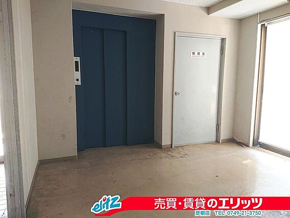 エレベーターホ...