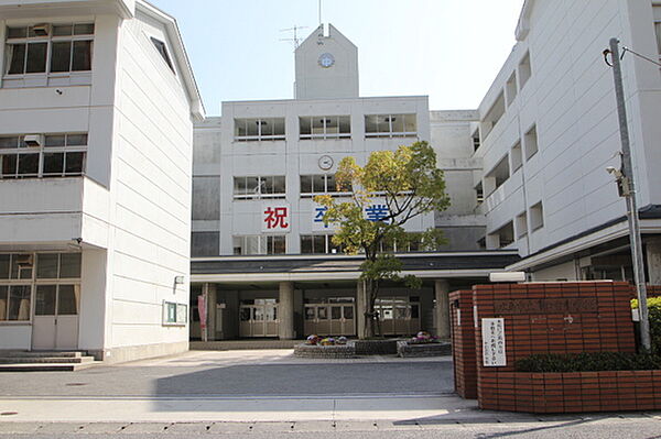 画像24:中学校「広島市立井口台中学校まで1095ｍ」