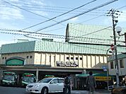 阪急六甲駅まで徒歩3分の距離です。（240ｍ）