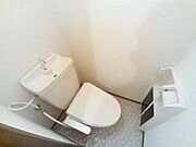 ウォシュレット付きのトイレです。