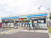 ローソン洛西口駅北店まで271m