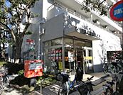 川口駅西口郵便局（519m）