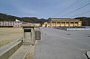 米原市立双葉中学校　校舎 1300m
