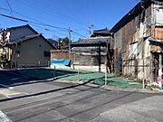 南側道路からの外観(2022年12月)