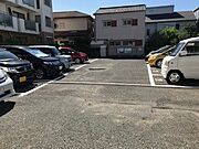 駐車場内部