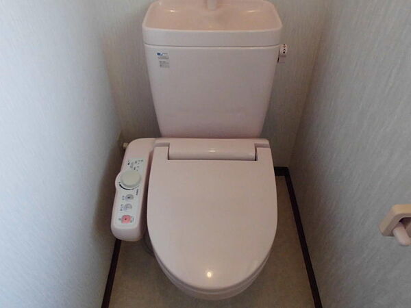 トイレ：ウォシュレット機能暖房便座