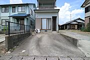 駐車場は軽のみ1台可能