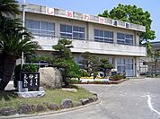 一色西部小学校 1300m