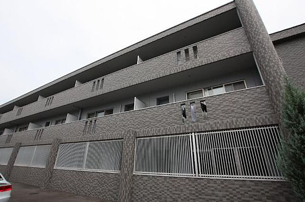 香川県高松市太田下町(賃貸マンション1LDK・2階・53.40㎡)の写真 その1
