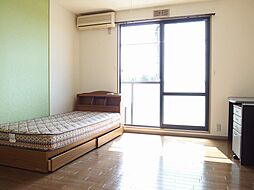 蓮見育英センターE棟(理科大生専用物件） 101 2階1Kのリビング/ダイニング