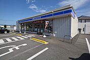 ローソンみどり岩宿北店(691m)
