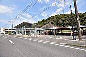 【鹿児島銀行松元支店】鹿児島市上谷口町にある銀行です。窓口　平日　9:00〜15:00「11