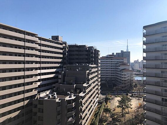 バルコニーから...