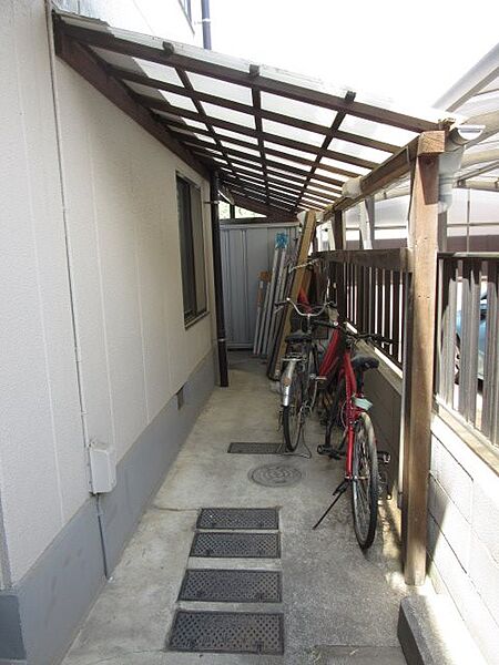 画像13:自転車駐輪場