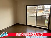 南向きの洋室陽当たりも良く子供部屋にぴったりですね。