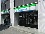 コンビニエンスストアファミリーマート内神田鎌倉橋店まで216ｍ