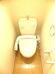 [トイレ] 温水洗浄機能付き