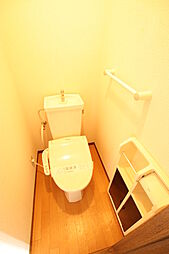 [トイレ] 洗浄、暖房機能付きのトイレ