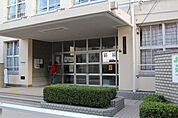 春日出小学校　徒歩5分